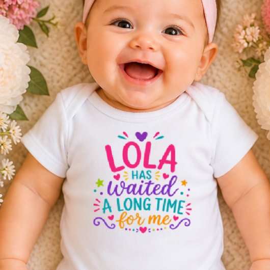 Body bébé couleur vive Lola a attendu