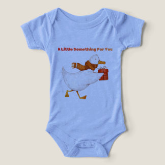 Body bébé doux avec une oie mignonne tenant un cad