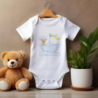 Bébé doux Ours dans Bateau en papier
