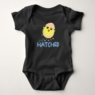Body bébé poussin mignon noir juste éclos