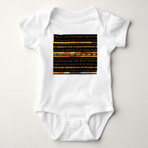 Body Bright Tribal Stripes Motif artisanal