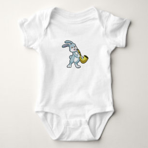 Body Bunny en musique avec saxophone
