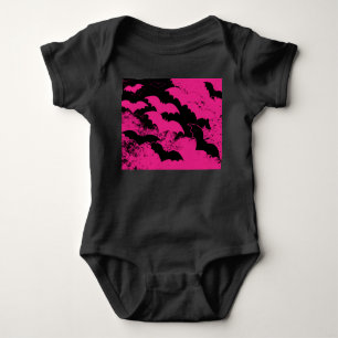 Body Chauves-souris noires en vol rose