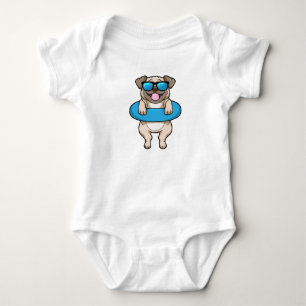 Body Chien à la natation avec anneau de natation