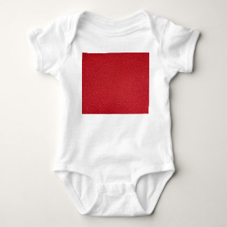 Body Closeup en cuir artificiel rouge foncé.