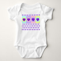 Couleurs pastel et cœurs violets battants