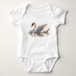 Body Cygne doré sur l'eau