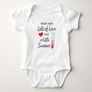Body Fabriqué avec beaucoup d'amour et un peu de scienc