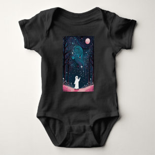 Body Fantôme cosmique joyeux dans une forêt de Starlit
