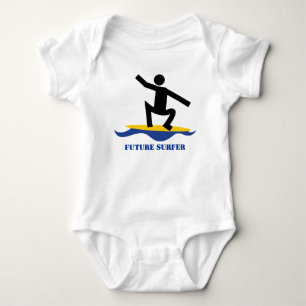 Body Futur surfer, surfer sur une planche de surf perso