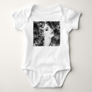 Body Grace aux boucles : Beauté aquarelle de mode