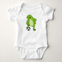 Grenouille comme joueur de football avec balle de