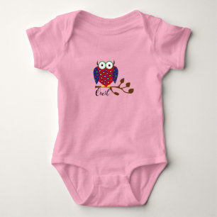 Body Hibou mignon coloré sur une branche avec des feuil