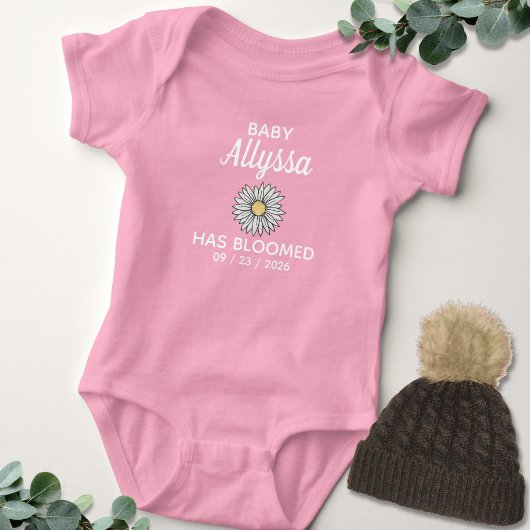 Body Joli nom de bébé rose et blanc Date de naissance