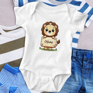 Body Joli petit lion avec un panneau de nom