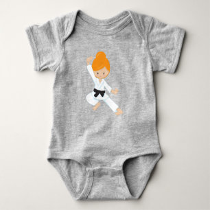 Body Karate Girl, mignonne fille, cheveux orange, ceint