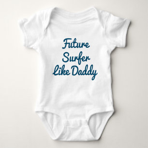Body Le futur surfeur comme le costume de bébé papa