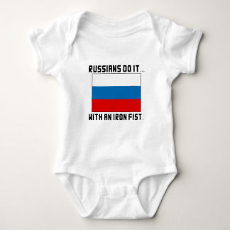 Body Les Russes Le Font... Avec Poing En Fer