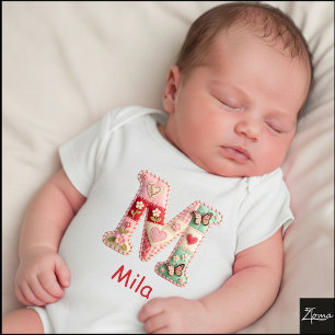 Body Lettre M initiale en patchwork matelassé pour la n