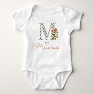 Body Maisie Nom Révéler Floral Lettre M Fille Fleur