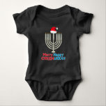 Body Noël Hanoukka Juifs Menorah Père Noël<br><div class="desc">Une drôle d'idée cadeau pour célébrer Noël. Le meilleur cadeau de Noël pour les amis et les membres de la famille. Célébrez la fête avec vos proches et faites-les rire.Noël Hanoukka Juifs Menorah Père Noël</div>