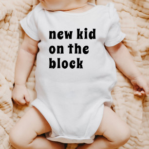 Body Nouvel Enfant Sur Le Bloc Faire-part De Grossesse