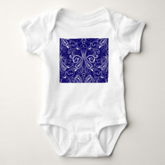 Body Paisley monochrome : bleu, blanc élégance.