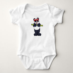 Body Panda au travail avec le poids du bambou