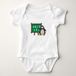 Body Penguin comme enseignant avec tableau noir