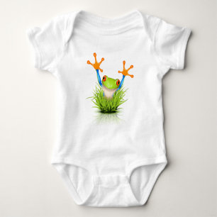 Body Peu de grenouille d'arbre dans l'herbe