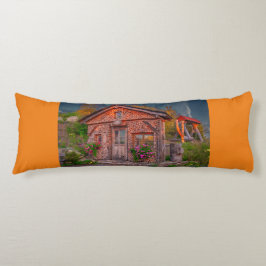 Body Pillow magisch huisje in de ochtendzon Lichaamskussen