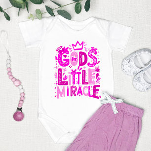 Body Pink jouant "Le petit miracle de Dieu"