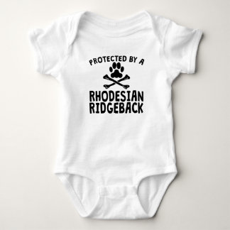 Body Protégé par un Rhodesian Ridgeback