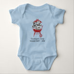 Body Reunion Famille BBQ Summer Fun Party<br><div class="desc">Célébrez votre réunion de famille avec ce t-shirt personnalisé assorti! Il est parfait pour un barbecue d'été ou tout autre événement amusant. Vous pouvez customiser la chemise avec le nom de votre famille, la date de réunion et d'autres détails. C'est une excellente façon de montrer votre esprit de famille et...</div>