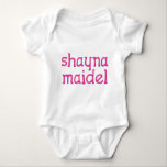 Body Shayna Maidel<br><div class="desc">Pièce en t,  onsies,  boutons,  magnet et plus pour votre maidel de shayna. Tous les produits sont personnalisables : changez le produit,  couleur de backgournd,  ajoutez une frontière,  ou faites un photocard. Le cadeau parfait de Chanukah !</div>