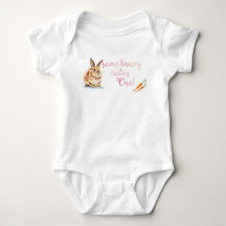Body Somebunny tourne un équipement de bébé
