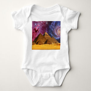 Body tempête cosmique au-dessus de l'égypte