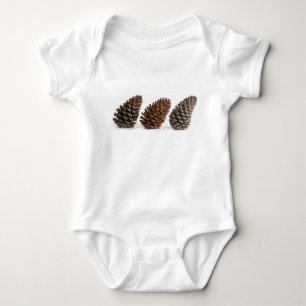 Body Trois pinecones