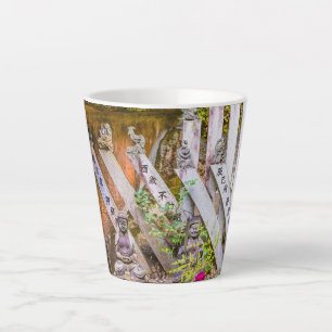 Boeddha-beelden in de tempel Senko-ji Latte Mok