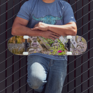 Boeddha-beelden in de tempel Senko-ji Skateboard