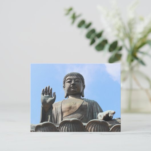 Boeddha-standbeeld in Blue Sky, hand verhoogd Briefkaart (Staand voorkant)