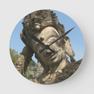 Boeddha wordt teruggekruid ... Nong Khai, Isan, Th Ronde Klok