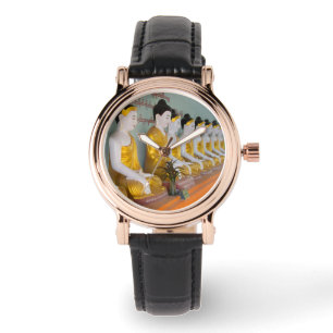 Boeddhistische beelden in Umin Thounzeh Horloge