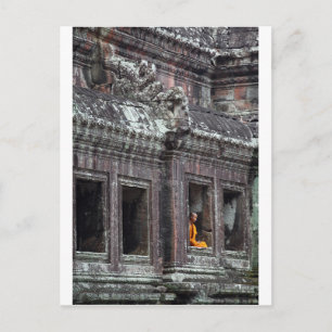Boeddhistische monnik mediteert Angkor Wat tempel Briefkaart