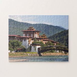 Boeddhistische tempel bij rivier legpuzzel