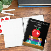 Boeken, rode Apple en Quote Teacher Planner