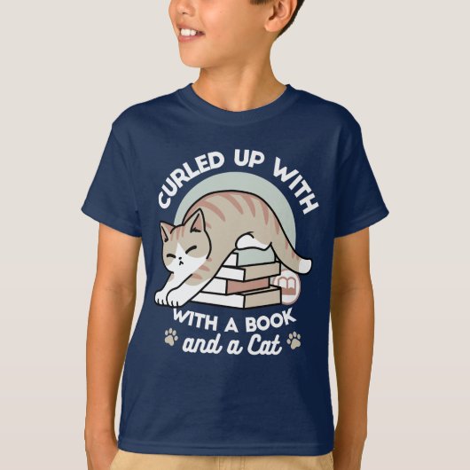 Boekenliefhebber Kattenillustratie - Opgerold & Ge T-shirt (Voorkant)