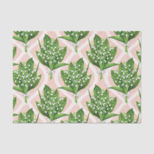 Boeket van lelie van de vallei bloemen op roze tissuepapier