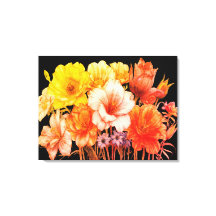 Boeket van ontluikende gele bloemen op een muur