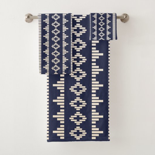 Bohemian Cream Geometric & Navy Bad Handdoek (Insitu)